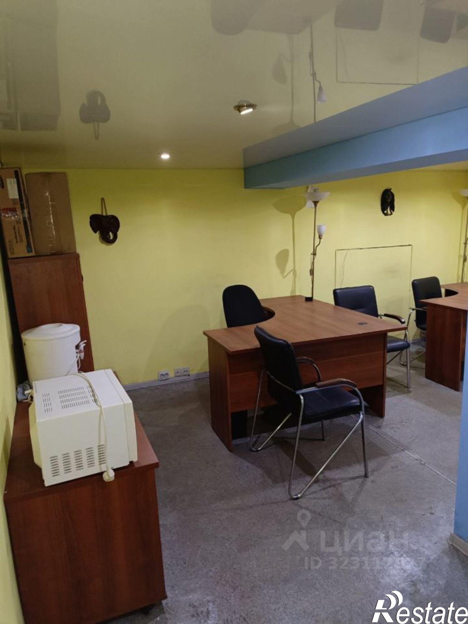 Купить офис, помещение под офис за 1 874 680 рублей на Ярославль, проспект Октября, 39