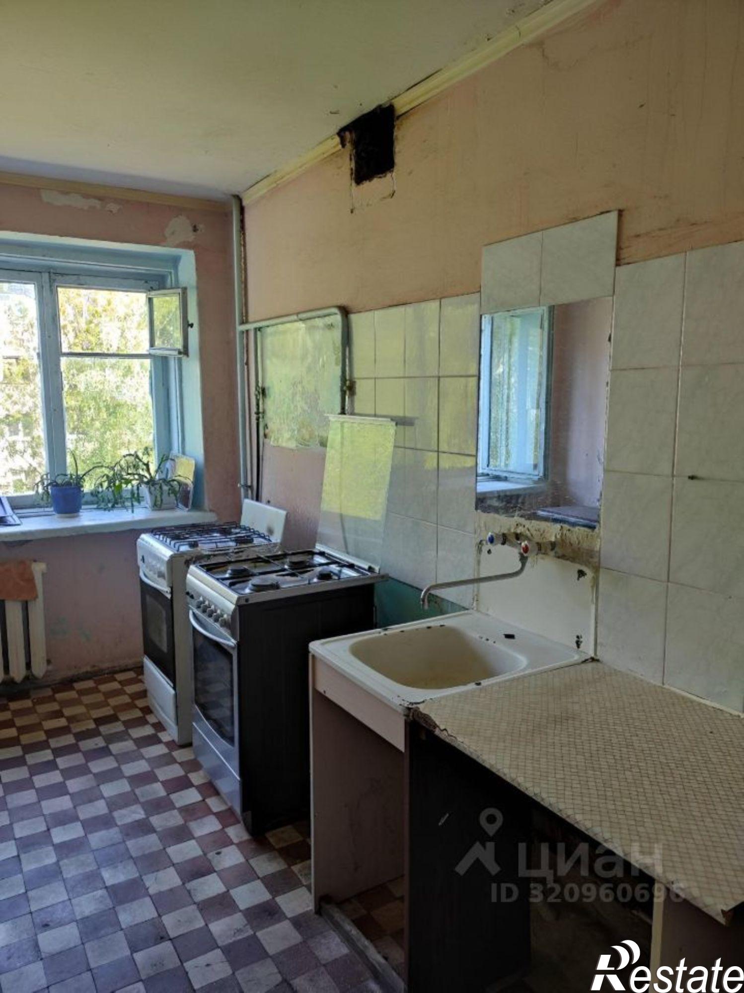 Сдать комнату за 8 000 рублей на Ярославль, улица Лермонтова, 15