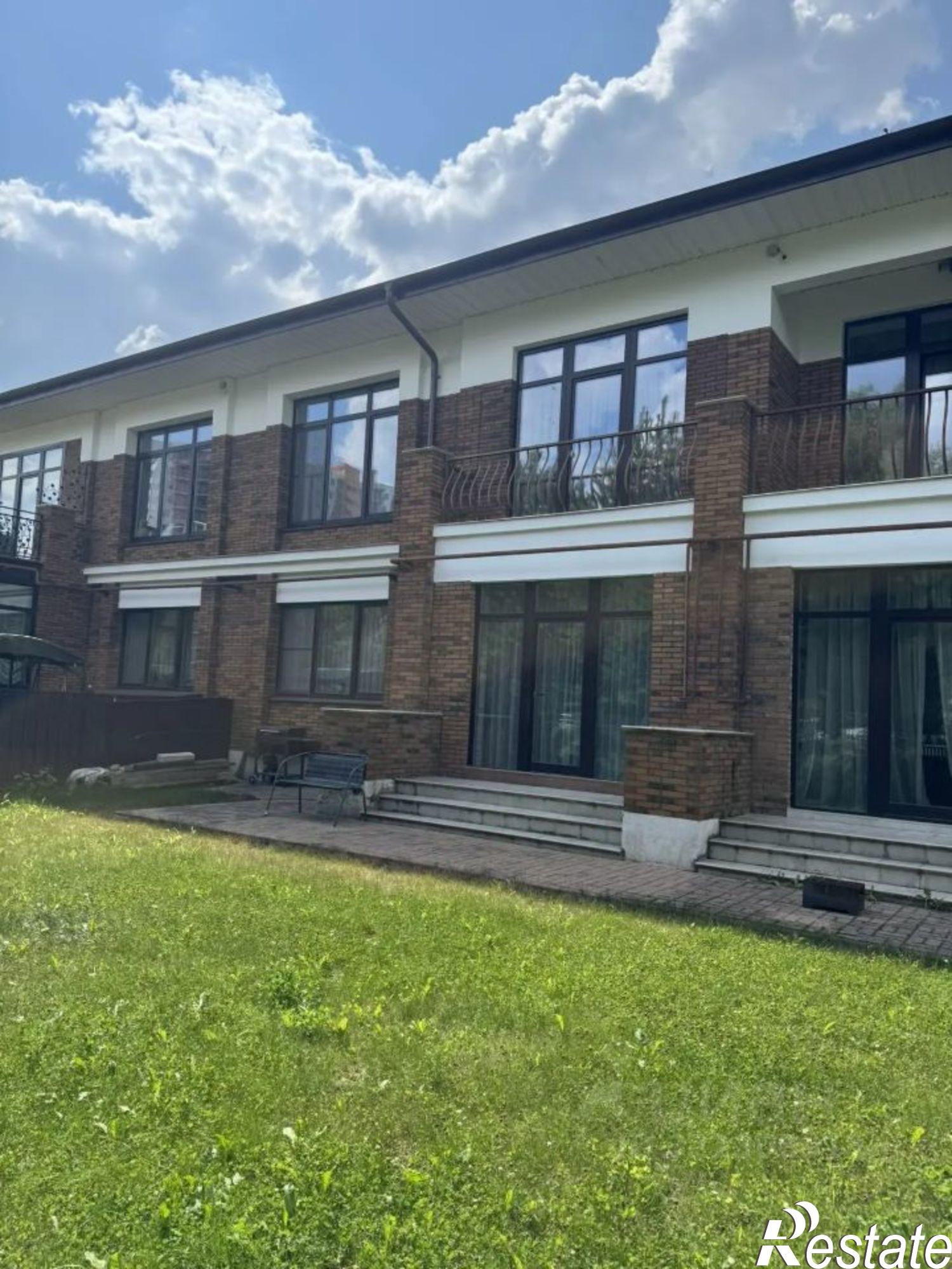 Купить квартиру за 31 000 000 рублей на Ярославль, проспект Фрунзе, 70