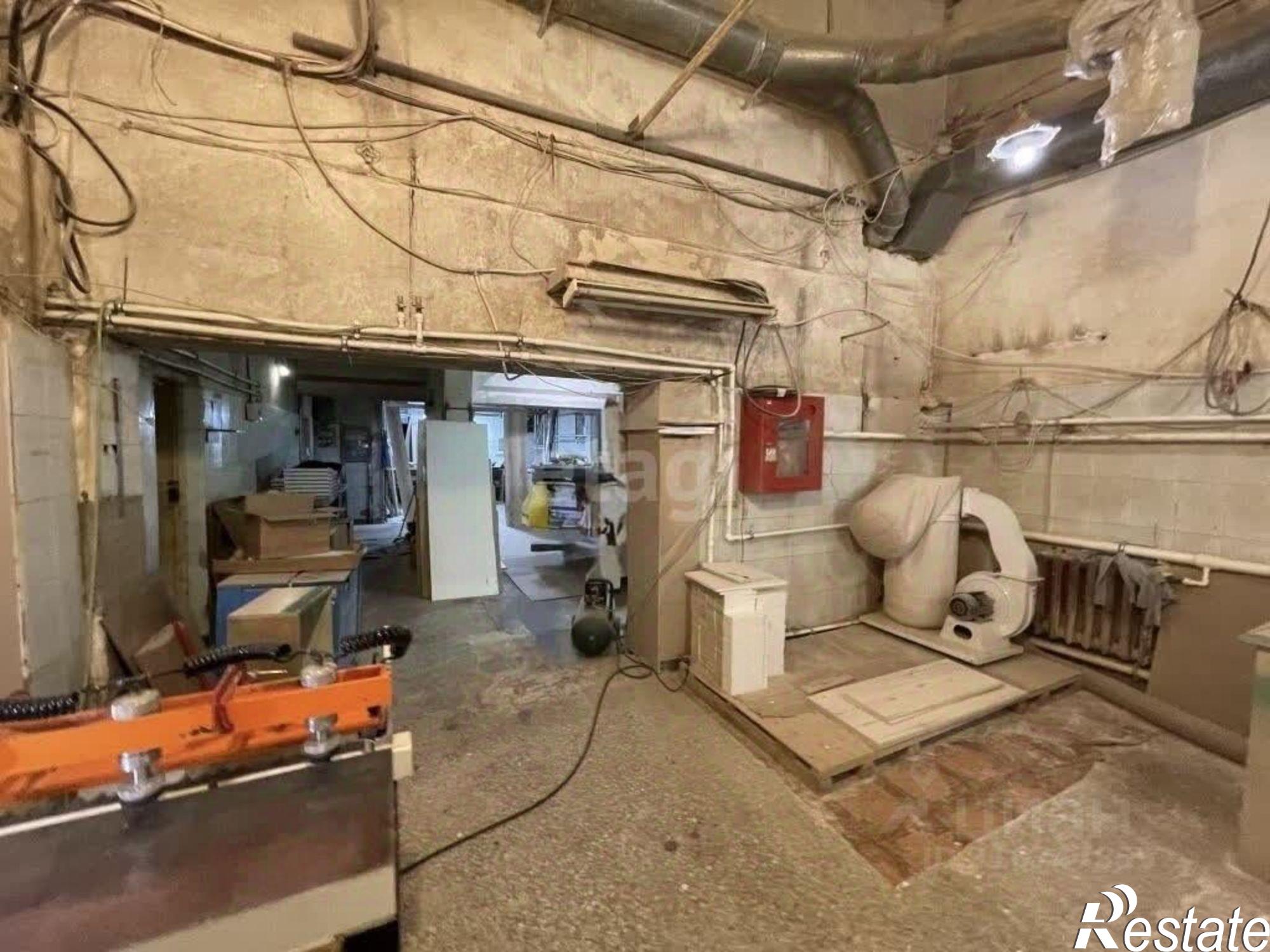 Купить складское помещение за 53 001 900 рублей