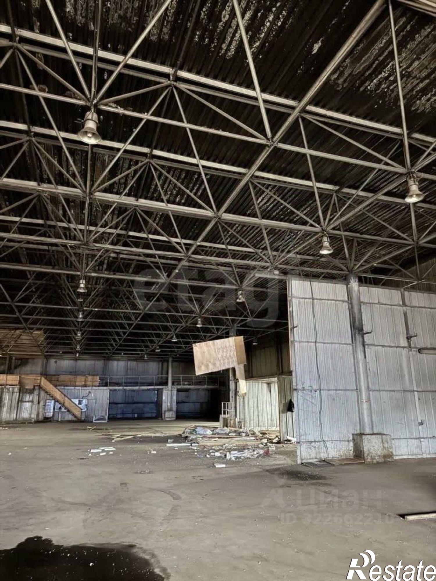 Купить складское помещение за 92 813 500 рублей