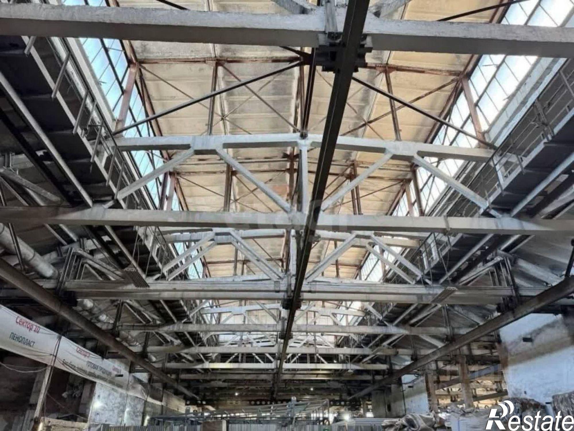 Купить складское помещение за 230 004 000 рублей