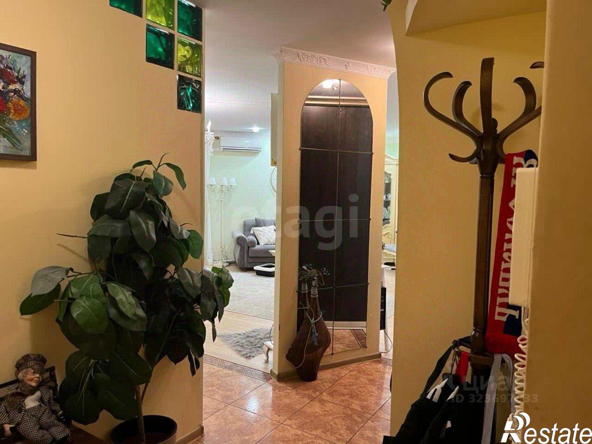 Купить квартиру за 10 490 000 рублей