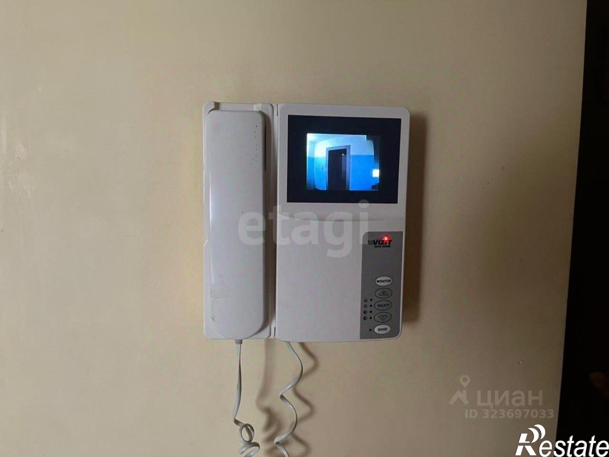 Купить квартиру за 10 490 000 рублей