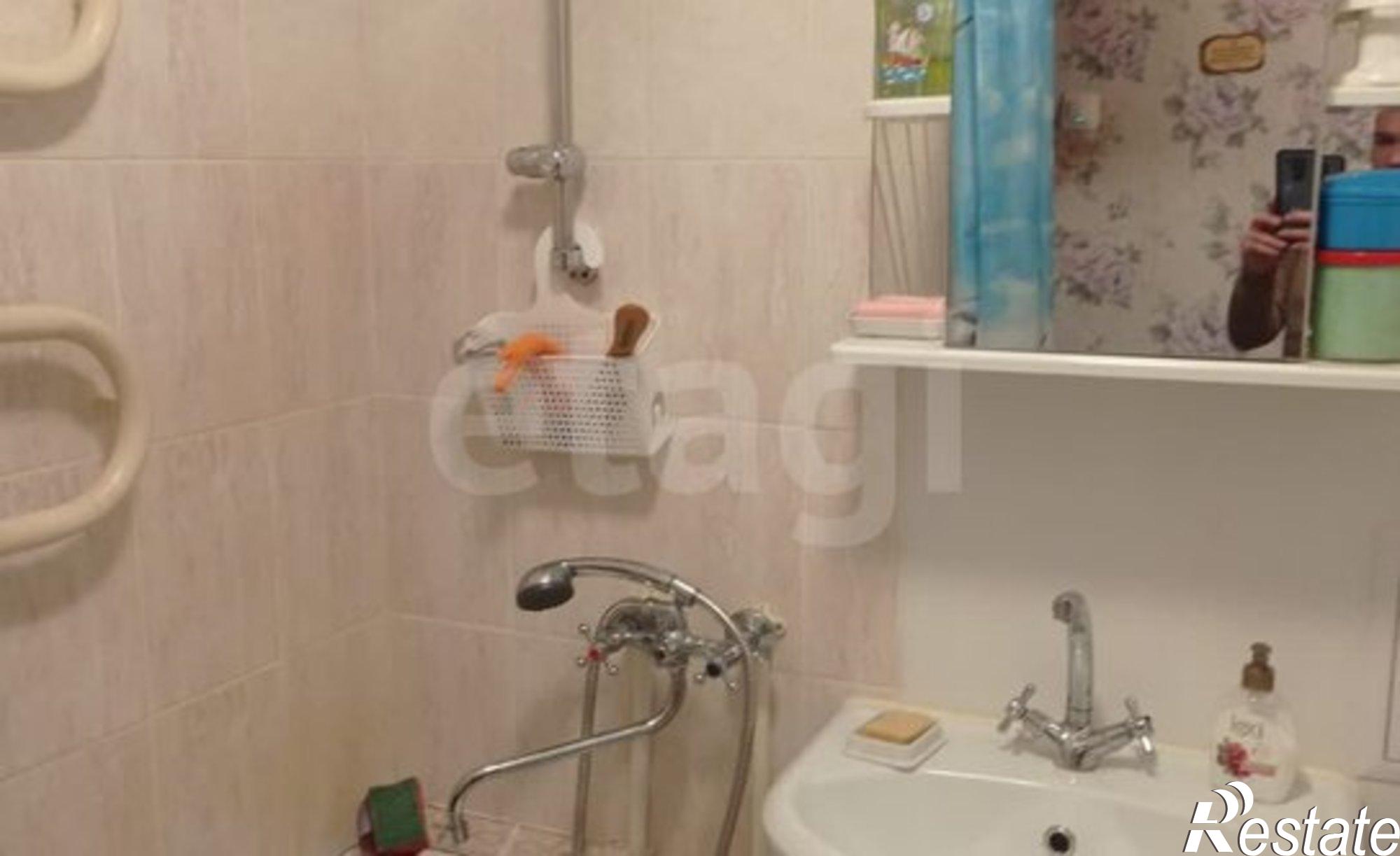 Купить квартиру за 2 500 000 рублей на Ярославль, улица Урицкого, 63