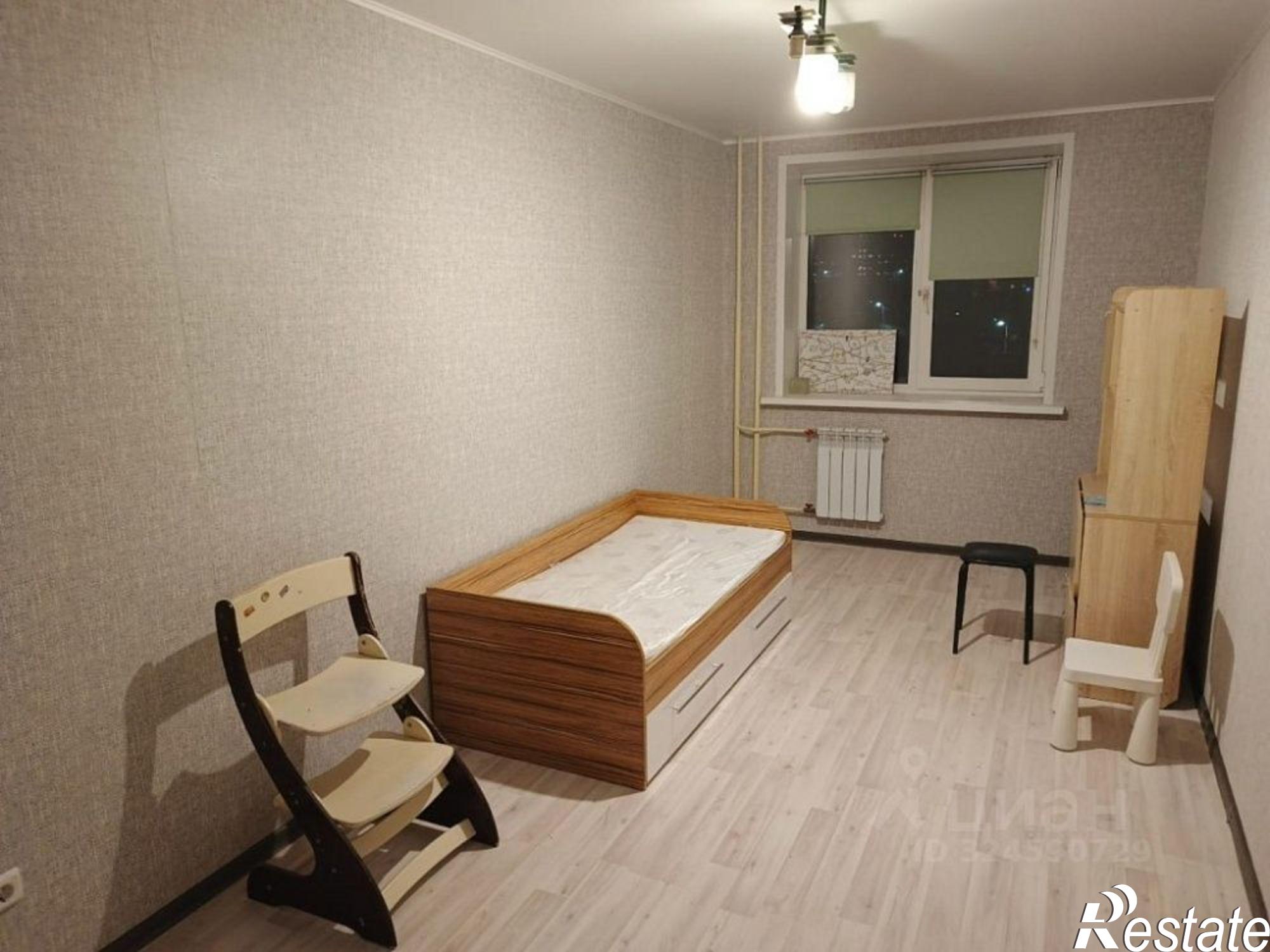 Сдать квартиру за 25 000 рублей на Ярославль, улица Короленко, 3к2