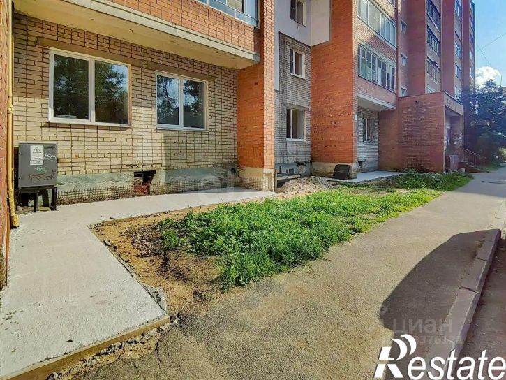 3-комн квартира улица Труфанова, 21 к2,  д. 21 к2