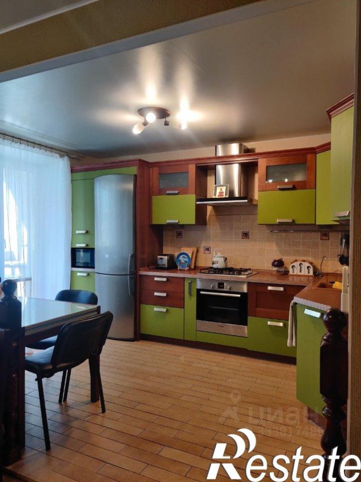 3-комн квартира улица Ньютона, 16,  д. 16